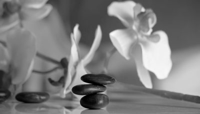 massage-599532_1100_bw